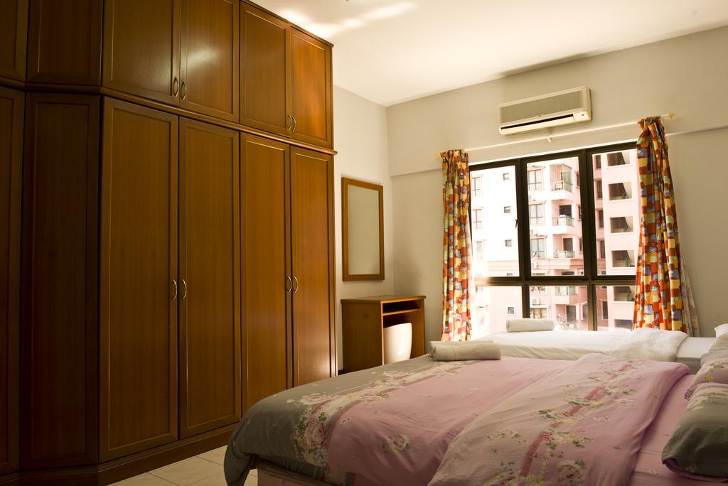 Ferienwohnung Nana Marina Court Kota Kinabalu Exterior foto