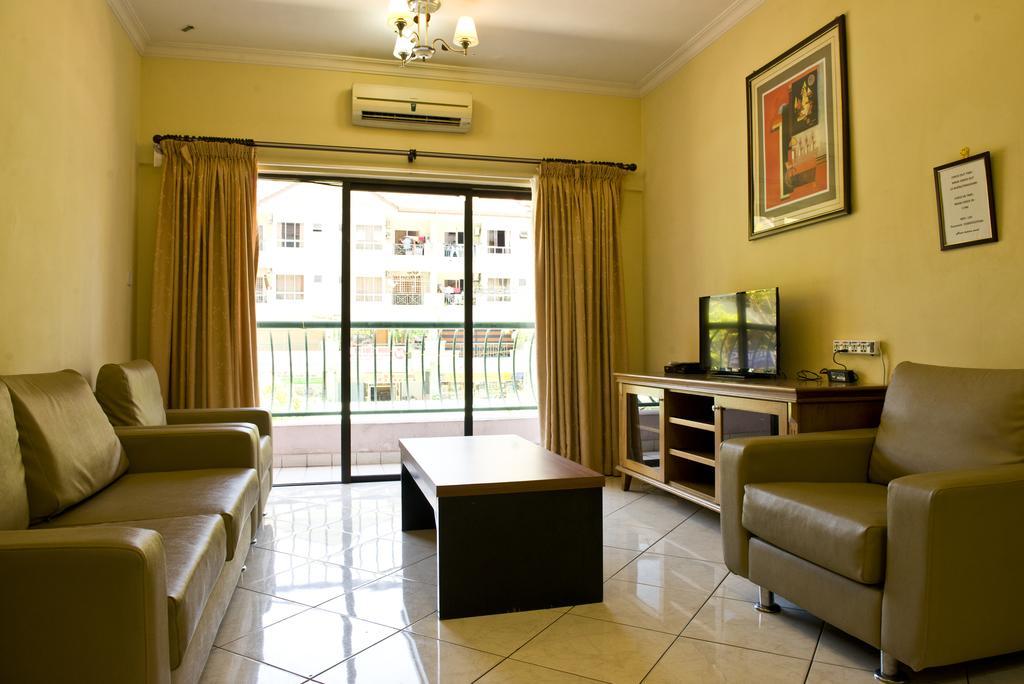 Ferienwohnung Nana Marina Court Kota Kinabalu Exterior foto