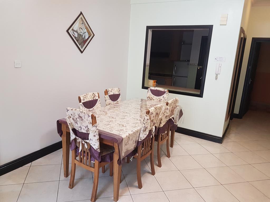Ferienwohnung Nana Marina Court Kota Kinabalu Exterior foto