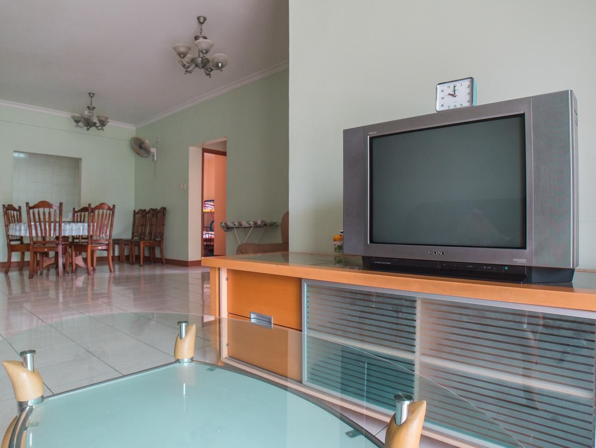 Ferienwohnung Nana Marina Court Kota Kinabalu Exterior foto